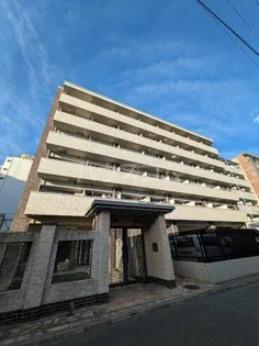 プレジオ江坂【3階】の外観