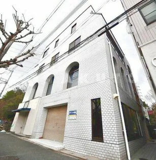 ピットレスク千里【2階】の外観