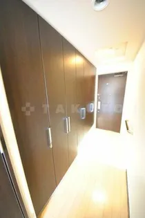 ジオ千里桃山台1番館【9階】の玄関