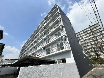 マインズ・コム南茨木【4階】の外観