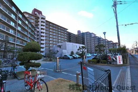 ローレルハイツ八尾1号棟【5階】の外観