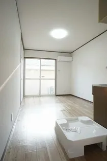 ネオホワイト産大前の画像