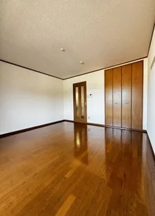 グレースクワノの画像