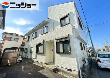 エルメゾン【2階】の外観