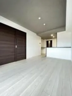 KL TOJIN EAST【504号室】の外観