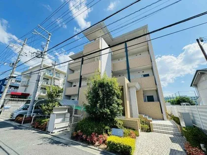 アルカンシェル【3階】の外観