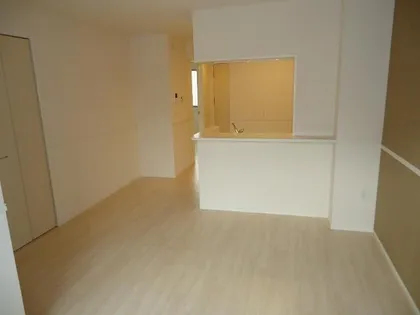 クレシアI【1階】の居間