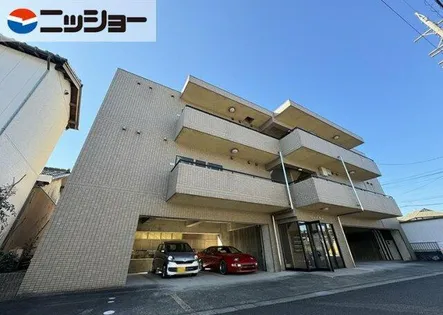 フローレンス青山【2階】の外観