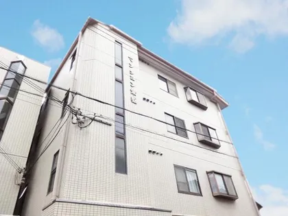 マンション常磐【1階】の外観