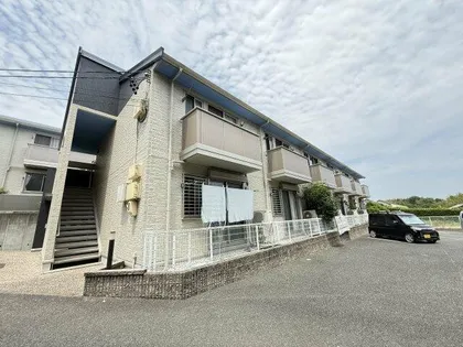 Elle Sophia B棟【2階】の外観