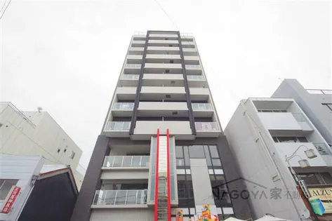 スクエア・アパートメント【5階】の外観