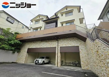 スペースヒルズ【2階】の外観