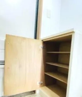 第7フクマルビル【6階】の玄関