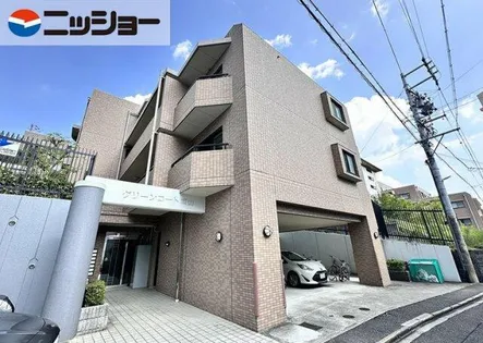 グリーンコート城山【2階】の外観