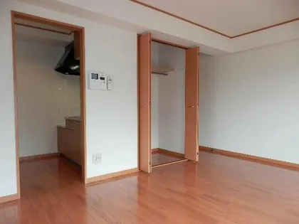 フォンテーヌ峯【2階】の居間