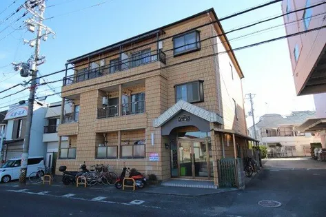 ロイヤルハイツ川西【3階】の外観