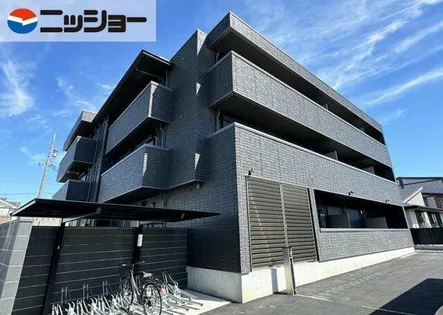 ラウンドアバウト安城【3階】の外観