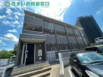 愛知県岡崎市明大寺町字衣下道【アパート】の外観