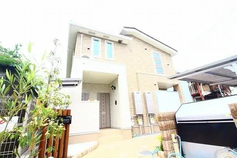 エレガント本町【2階】の外観