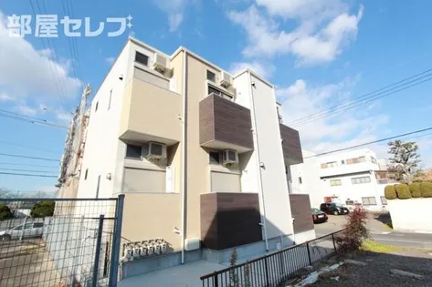 ユグドラシル高畑【1階】の外観