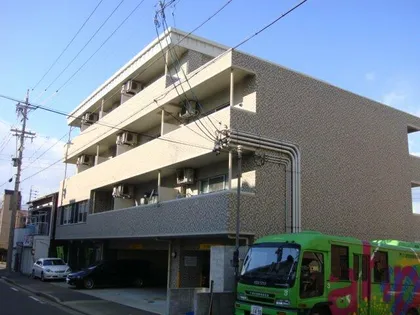 アヴニール白壁【4階】の外観