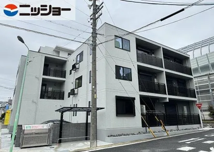 AVANCE ISSHA【3階】の外観