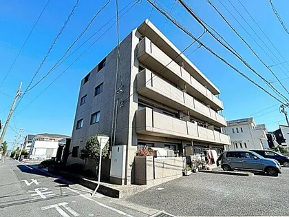 ロイヤルヒルズ【3階】の外観