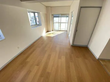 アビタシオン天子田【2階】の居間