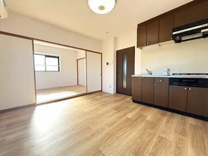 アムール塩池【3階】の居間