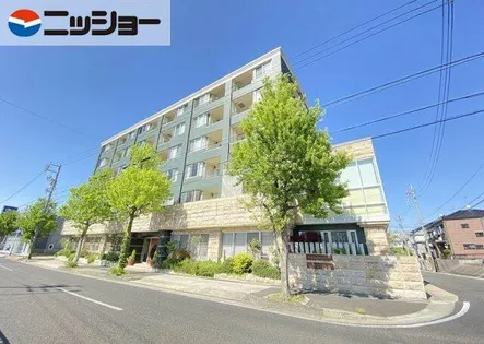 Tiffany【4階】の外観