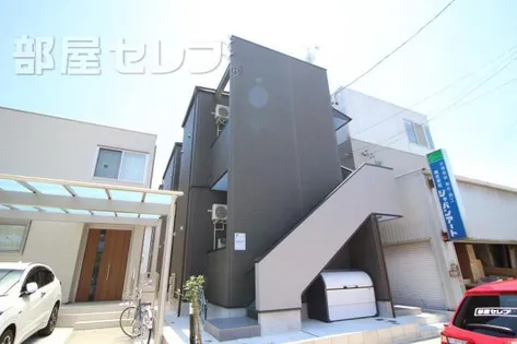 E.S.プレミア【2階】の外観