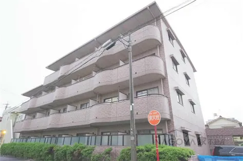 Tres En Vogue【1階】の外観