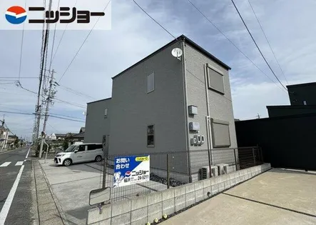 LA FREREPLUSNの画像