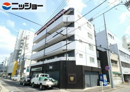 カスティーヌ千代田の画像