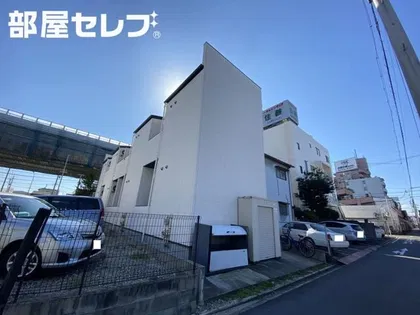 セ ルーニア畑江の画像