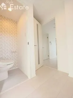 ハル鳴海【202号室】の玄関