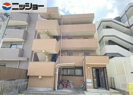 クリスタルコート川名【3階】の外観