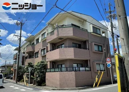 フラッツ本城【2階】の外観