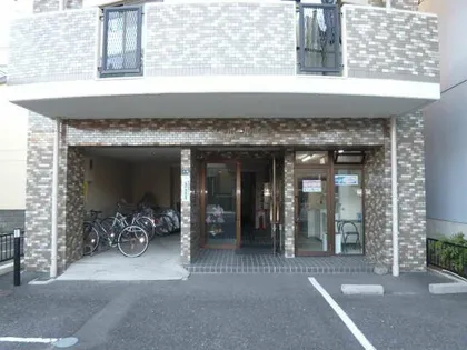 メーポール武藤【3階】の玄関