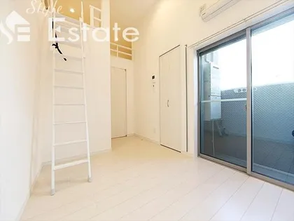 ブルースカイ【1階】の居間