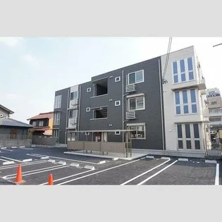 アンダー フォレストの画像