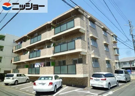 グリーンパーク前田【1階】の外観