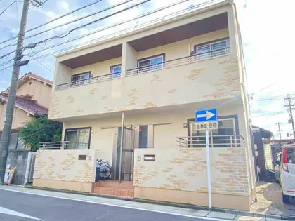 サンパレッタ【2階】の玄関