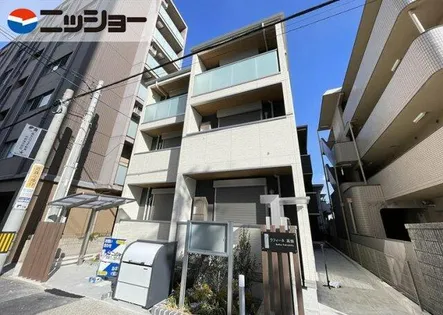 ラフィーネ高畑【3階】の外観