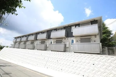 クローバー富士2号館【2階】の外観