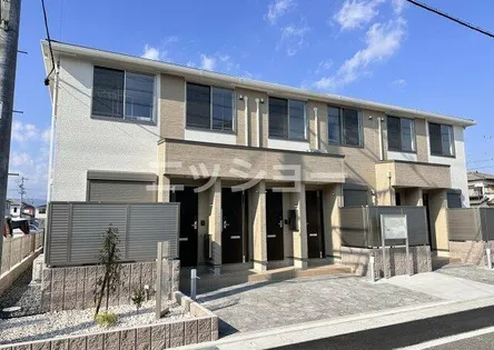 マヒナ【1階】の外観