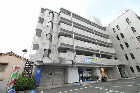萬ビル【2階】の外観