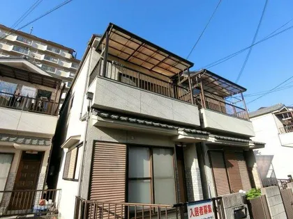 大阪府寝屋川市萱島信和町【一戸建】の外観