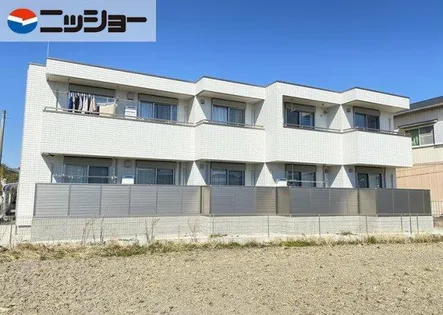 ポム・ド・パン【1階】の外観