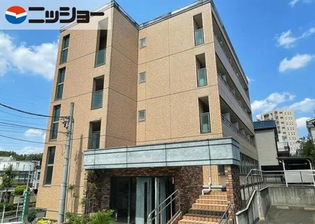 St・ラール【3階】の外観